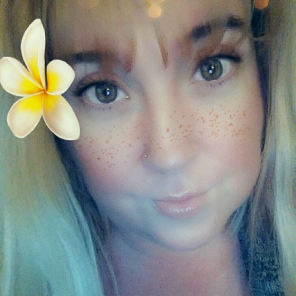 Meet your Posher, Amber - Picture 1 of 1